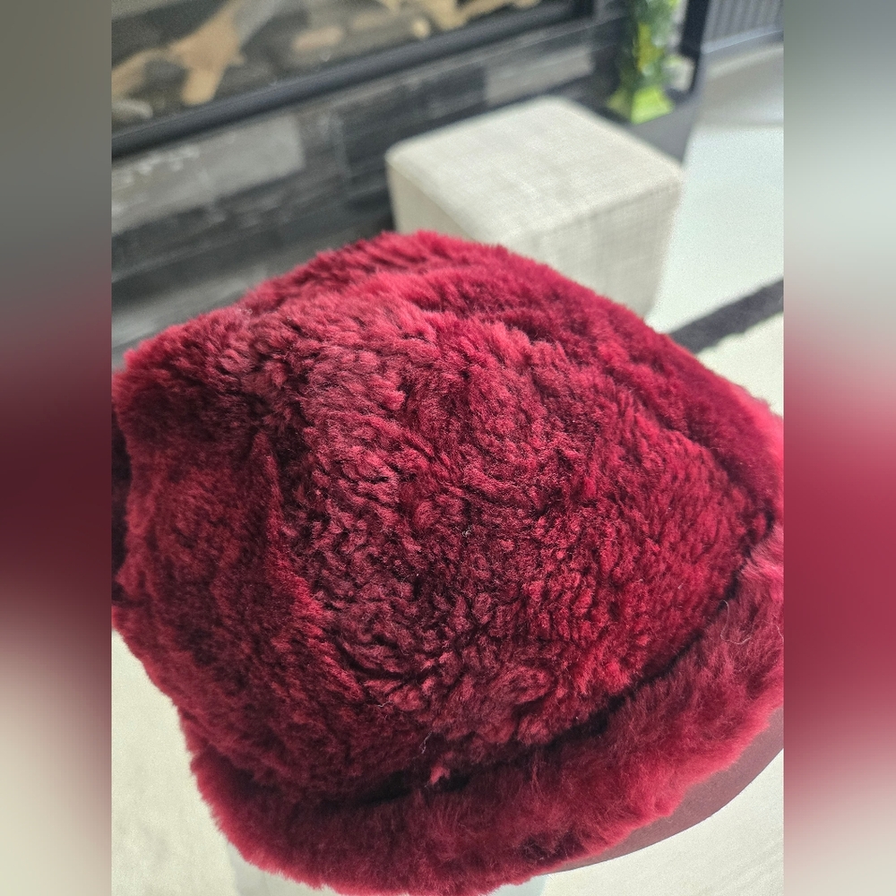 Shearling Burgundy Hat - Picture 6 of 12